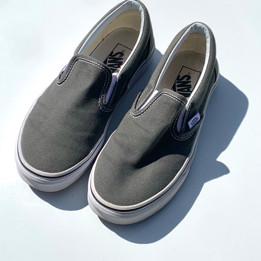 Vans Slip-On Canvas Sneakers In Gray And White Size Men 4.5 And Women’s 6